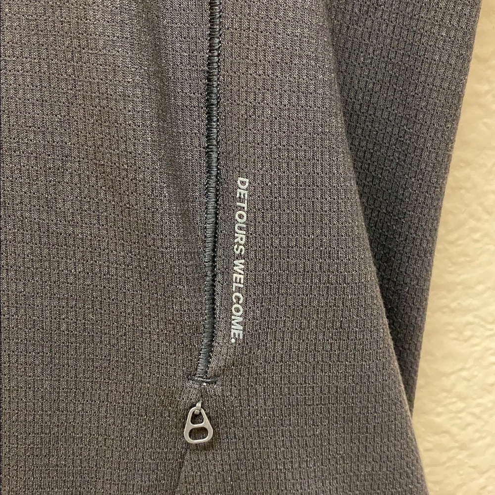 Lululemon Black Cap Sleeve Tank Top - Picture 3 of 6